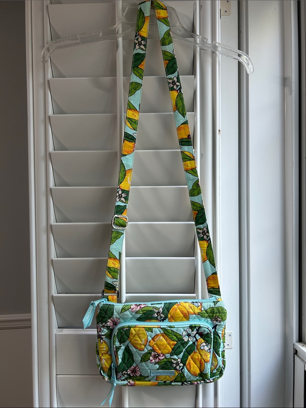 Vera Bradley Lemon Grove quilted pattern Crossbody